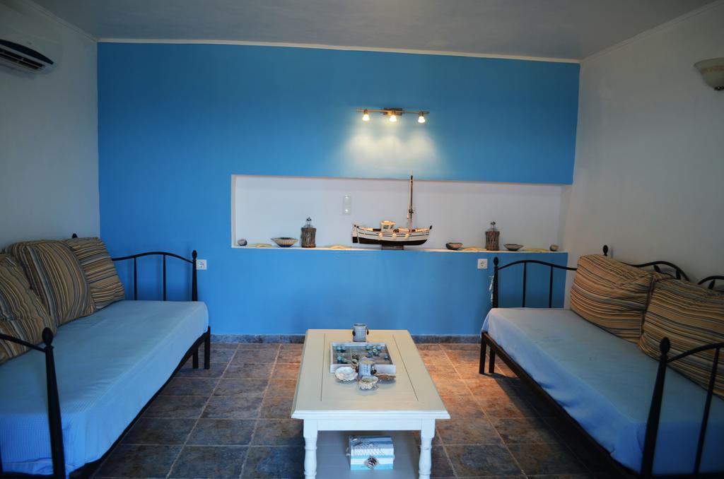 Villa Romanza Beach Villa Chalki Town Quarto foto
